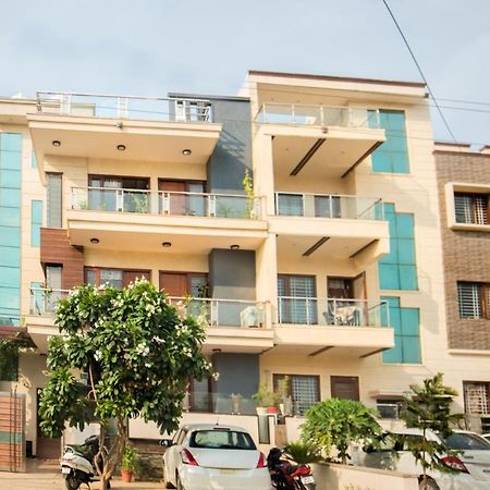 Fabhotel Mannat Residency Sec 52 구르가온 외부 사진