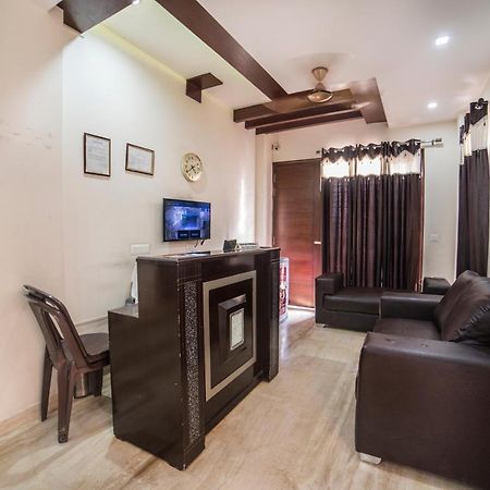 Fabhotel Mannat Residency Sec 52 구르가온 외부 사진