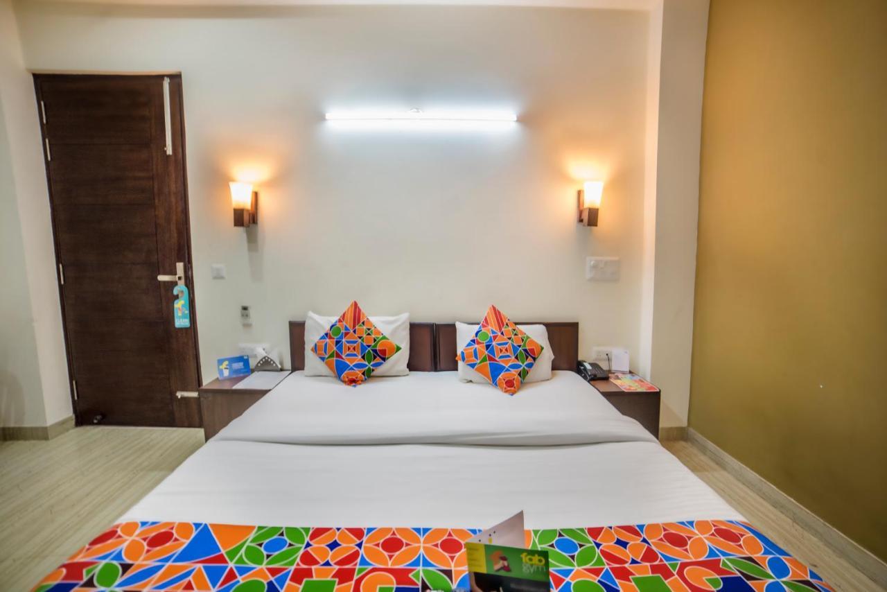Fabhotel Mannat Residency Sec 52 구르가온 외부 사진