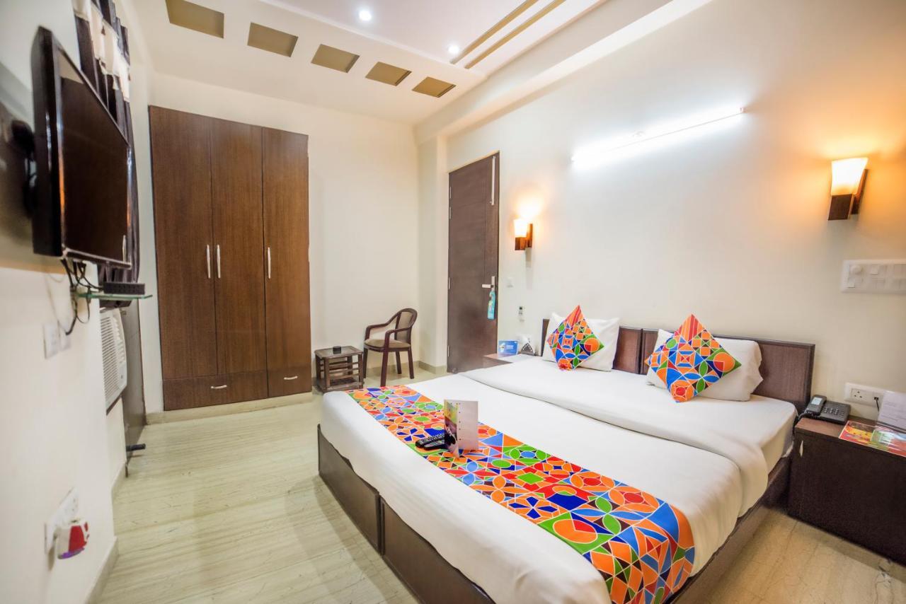 Fabhotel Mannat Residency Sec 52 구르가온 외부 사진