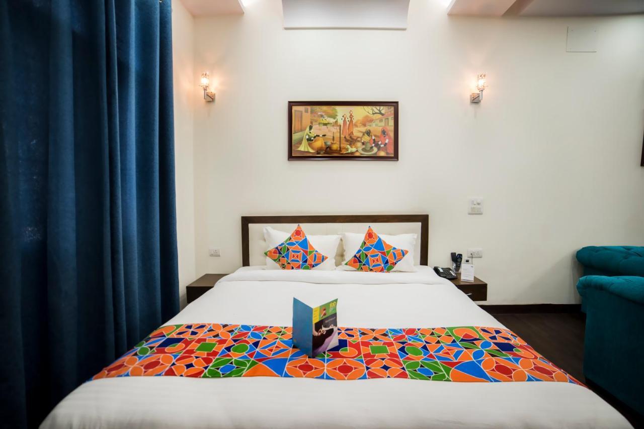 Fabhotel Mannat Residency Sec 52 구르가온 외부 사진