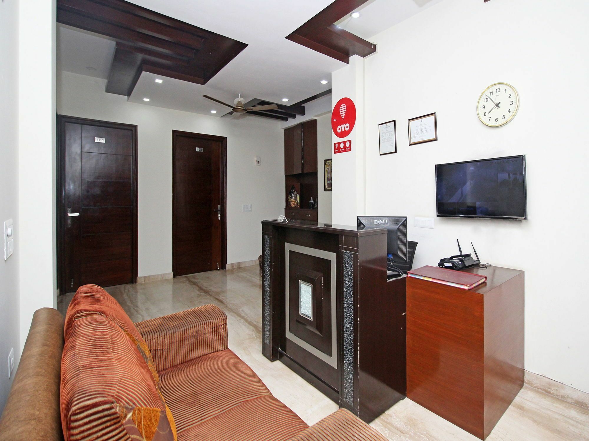 Fabhotel Mannat Residency Sec 52 구르가온 외부 사진