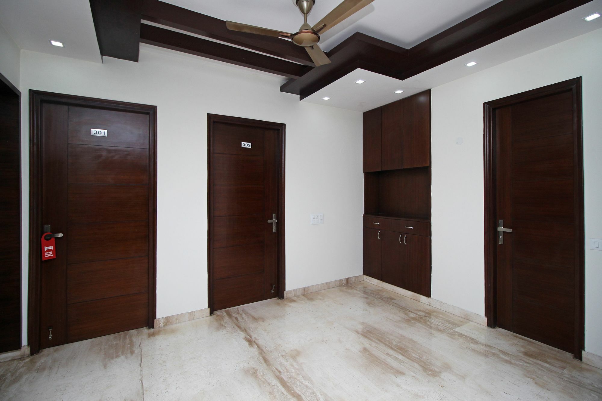 Fabhotel Mannat Residency Sec 52 구르가온 외부 사진