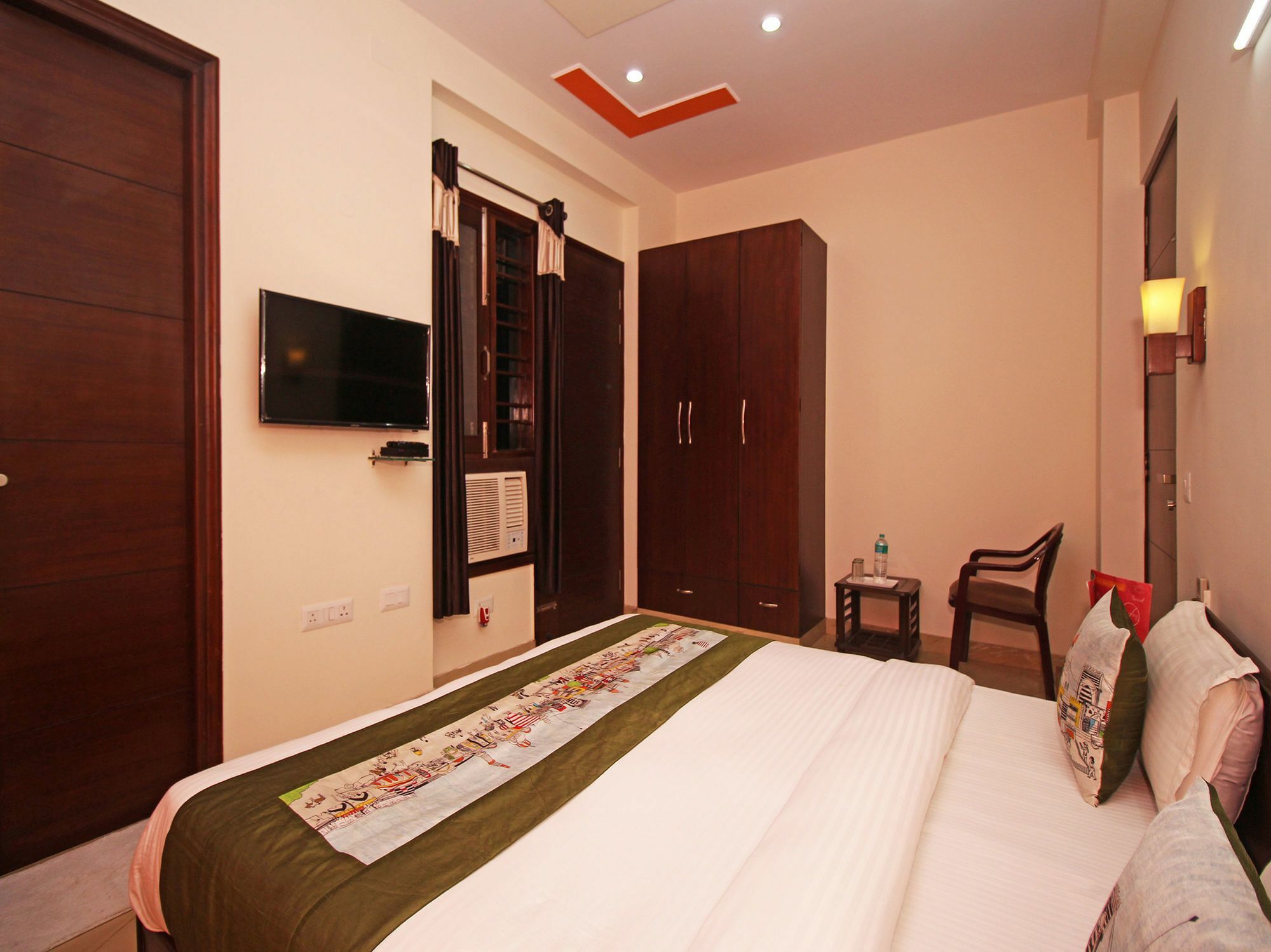 Fabhotel Mannat Residency Sec 52 구르가온 외부 사진