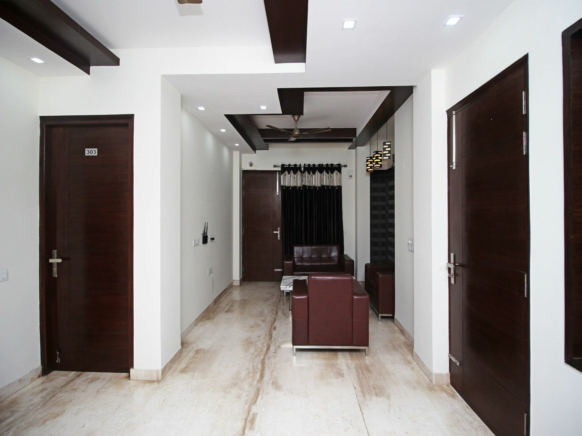 Fabhotel Mannat Residency Sec 52 구르가온 외부 사진